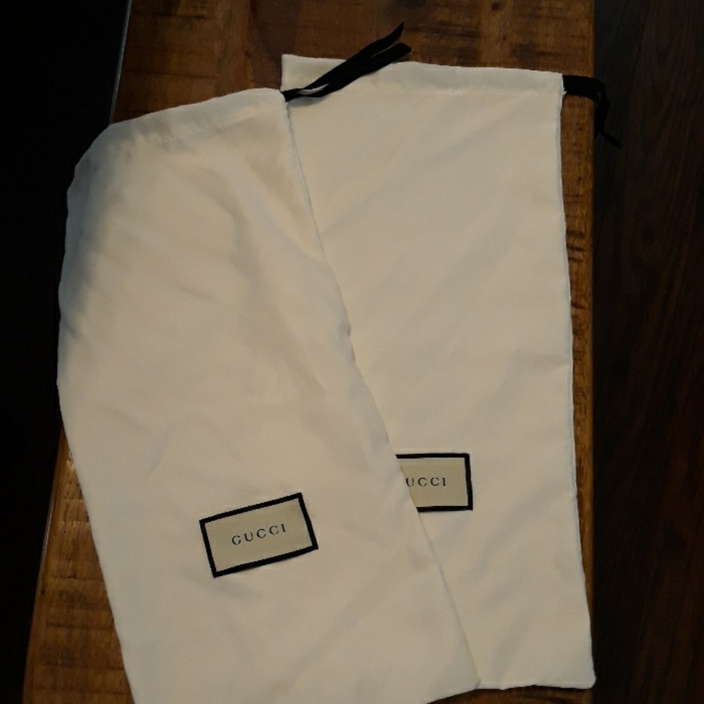 Gucci accessory/ dust bag